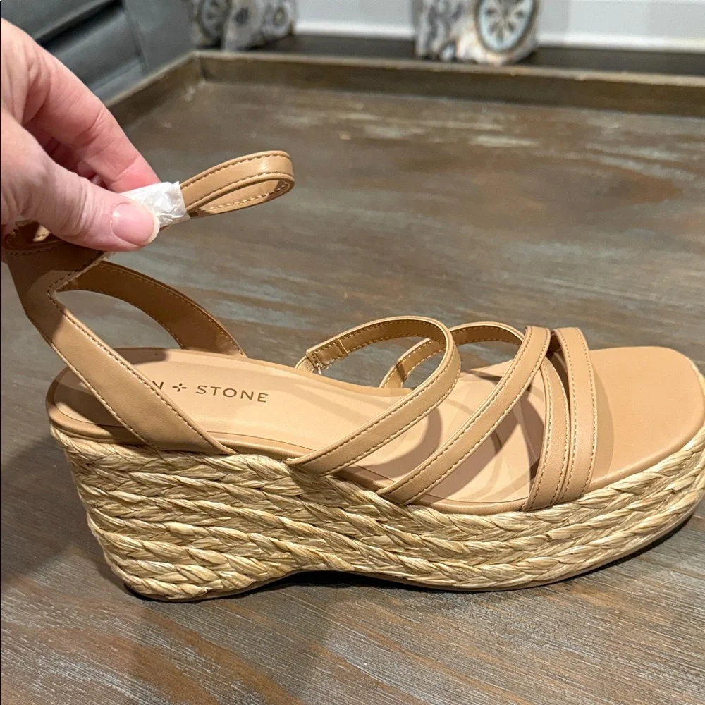 Sun + Stone Strappy Wedge Sandals Size‎ 9 New Without Box